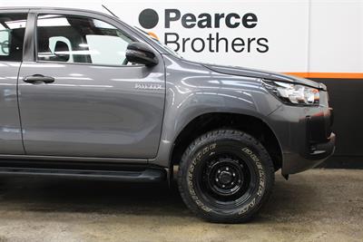 2021 Toyota Hilux - Thumbnail