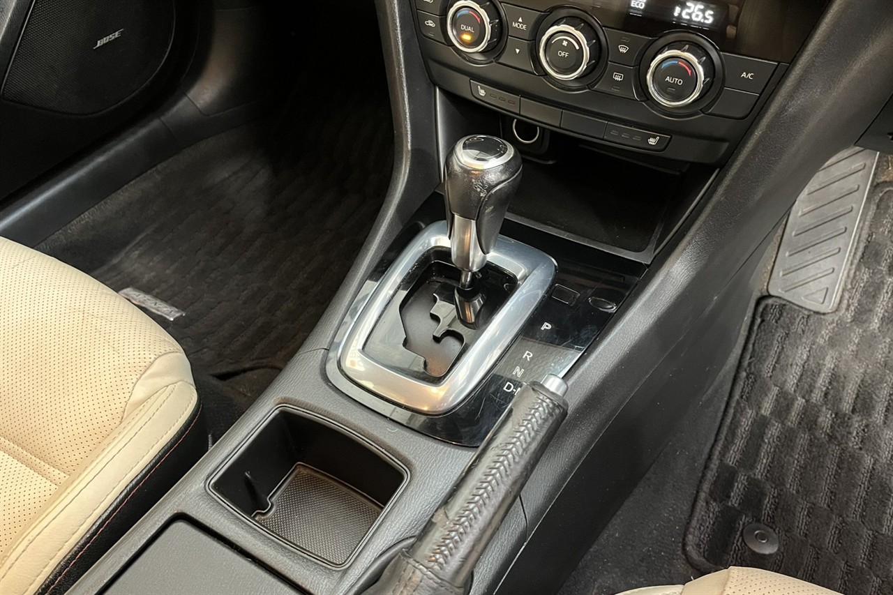 2014 Mazda Atenza