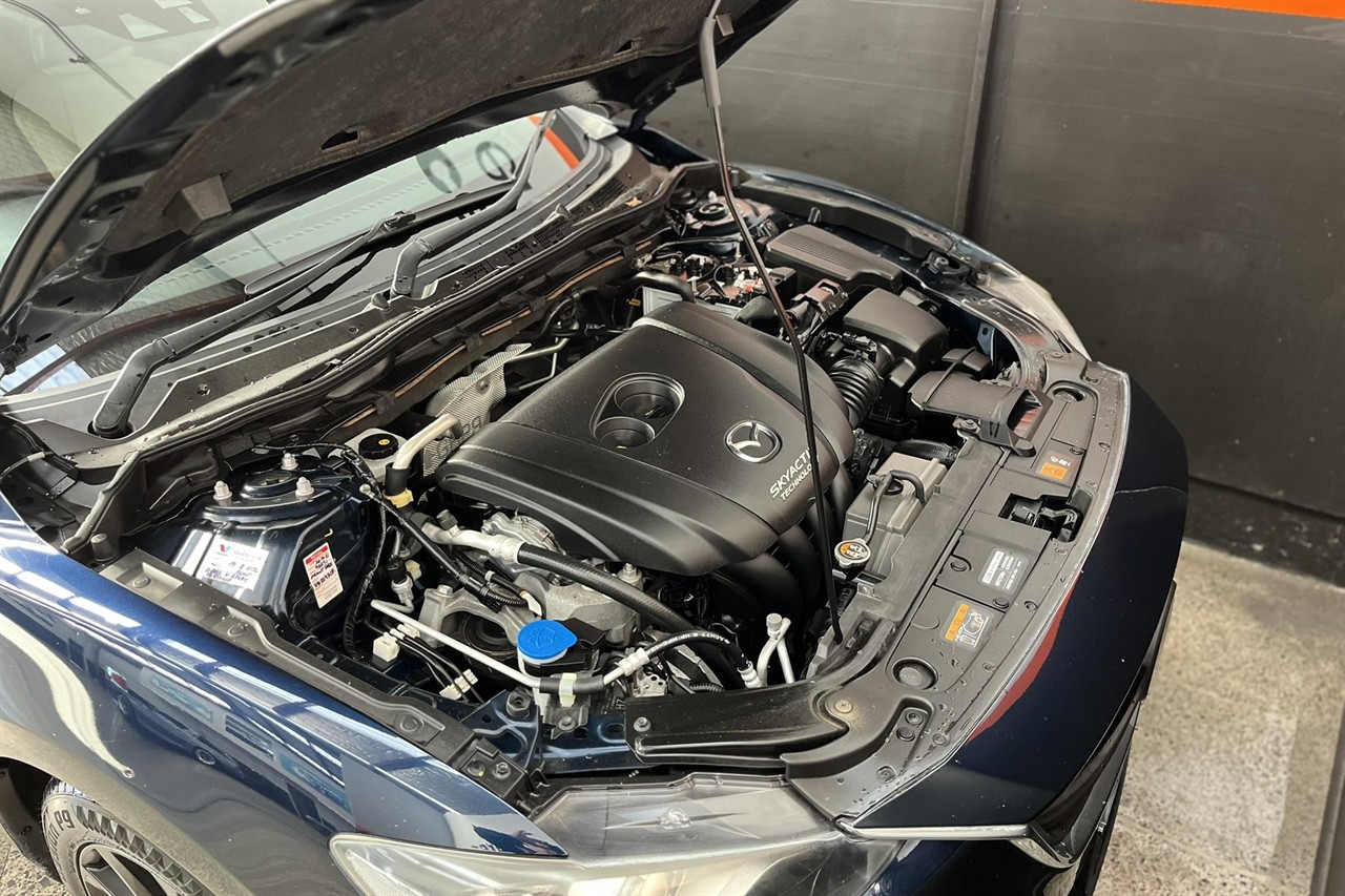 2014 Mazda Atenza