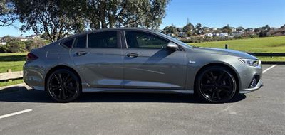 2018 Holden Commodore - Thumbnail