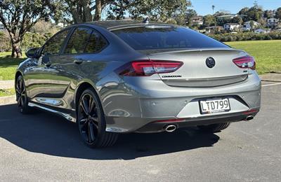 2018 Holden Commodore - Thumbnail
