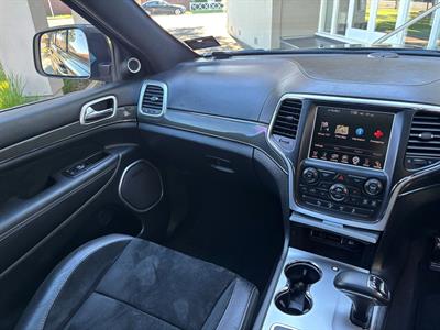 2015 Jeep GRAND CHEROKEE - Thumbnail