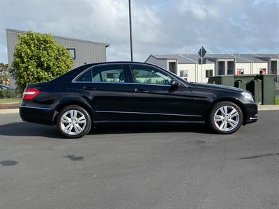 2011 Mercedes-Benz E 350 - Thumbnail