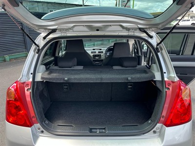 2009 Suzuki Swift - Thumbnail