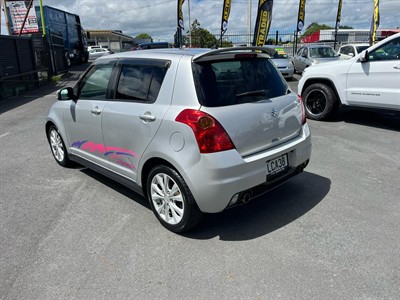 2009 Suzuki Swift - Thumbnail