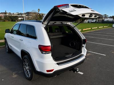 2021 Jeep GRAND CHEROKEE - Thumbnail