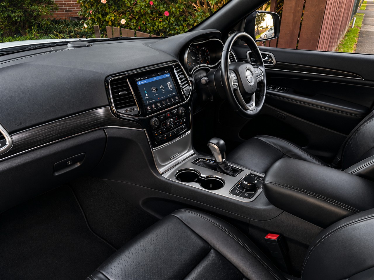 2021 Jeep GRAND CHEROKEE