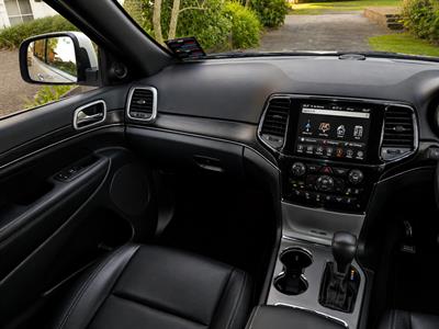2021 Jeep GRAND CHEROKEE - Thumbnail
