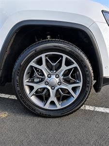2021 Jeep GRAND CHEROKEE - Thumbnail