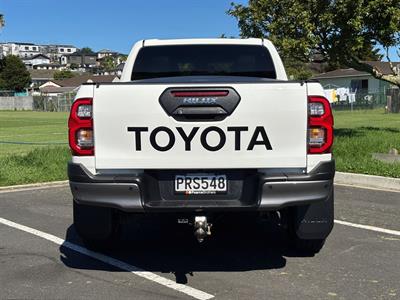 2023 Toyota Hilux - Thumbnail