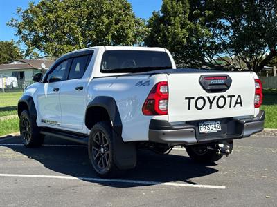2023 Toyota Hilux - Thumbnail