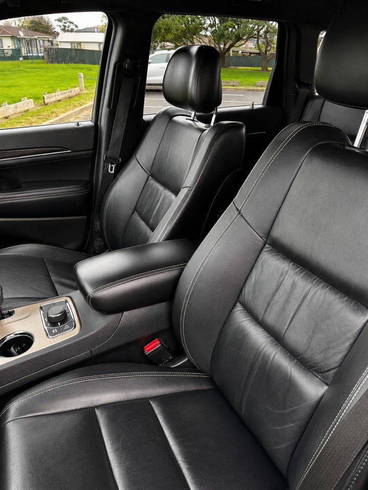 2015 Jeep GRAND CHEROKEE