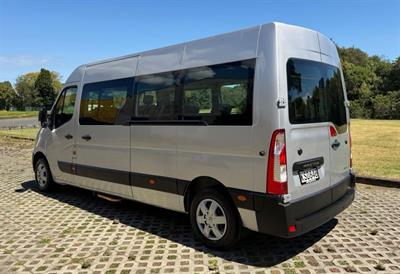 2017 Renault Master - Thumbnail