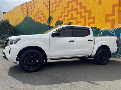 2022 Nissan Navara - Thumbnail