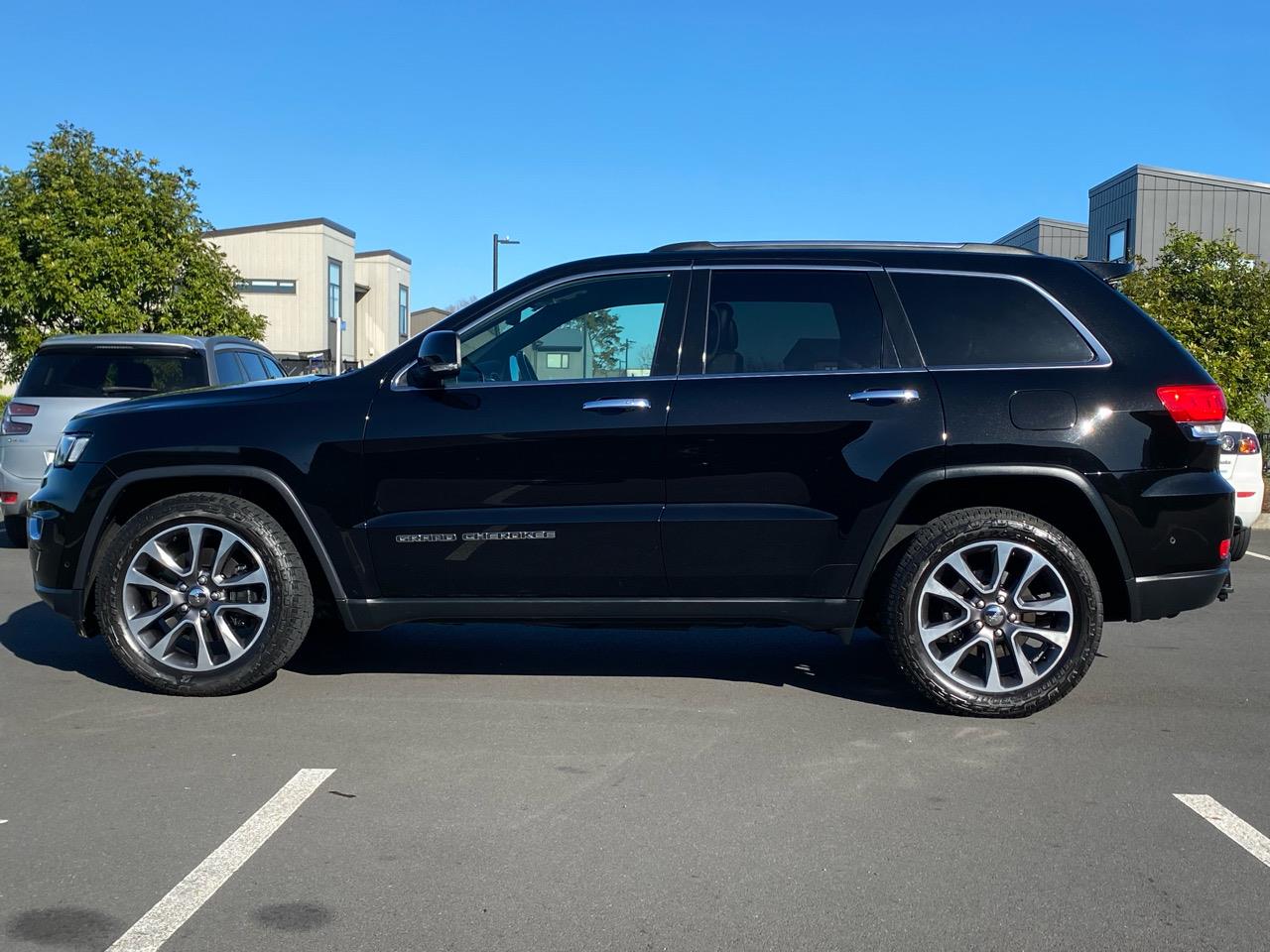 2019 Jeep GRAND CHEROKEE
