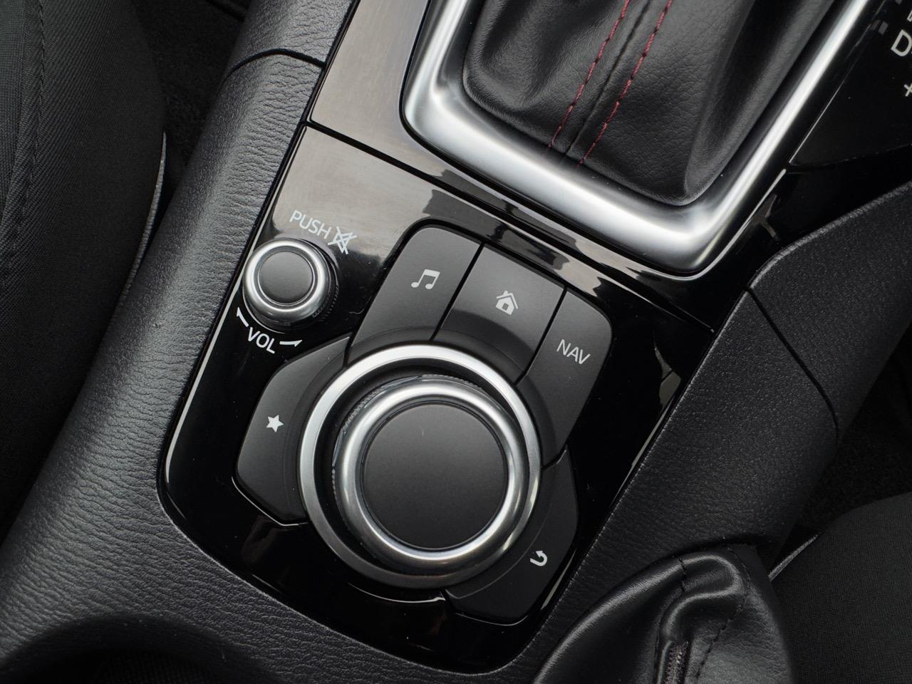 2014 Mazda Axela