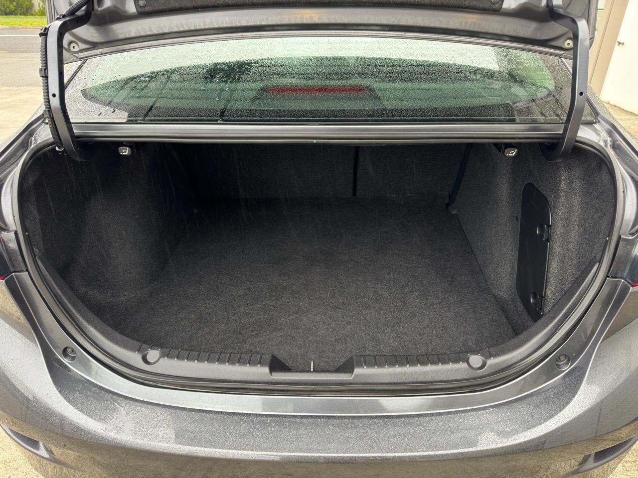 2014 Mazda Axela