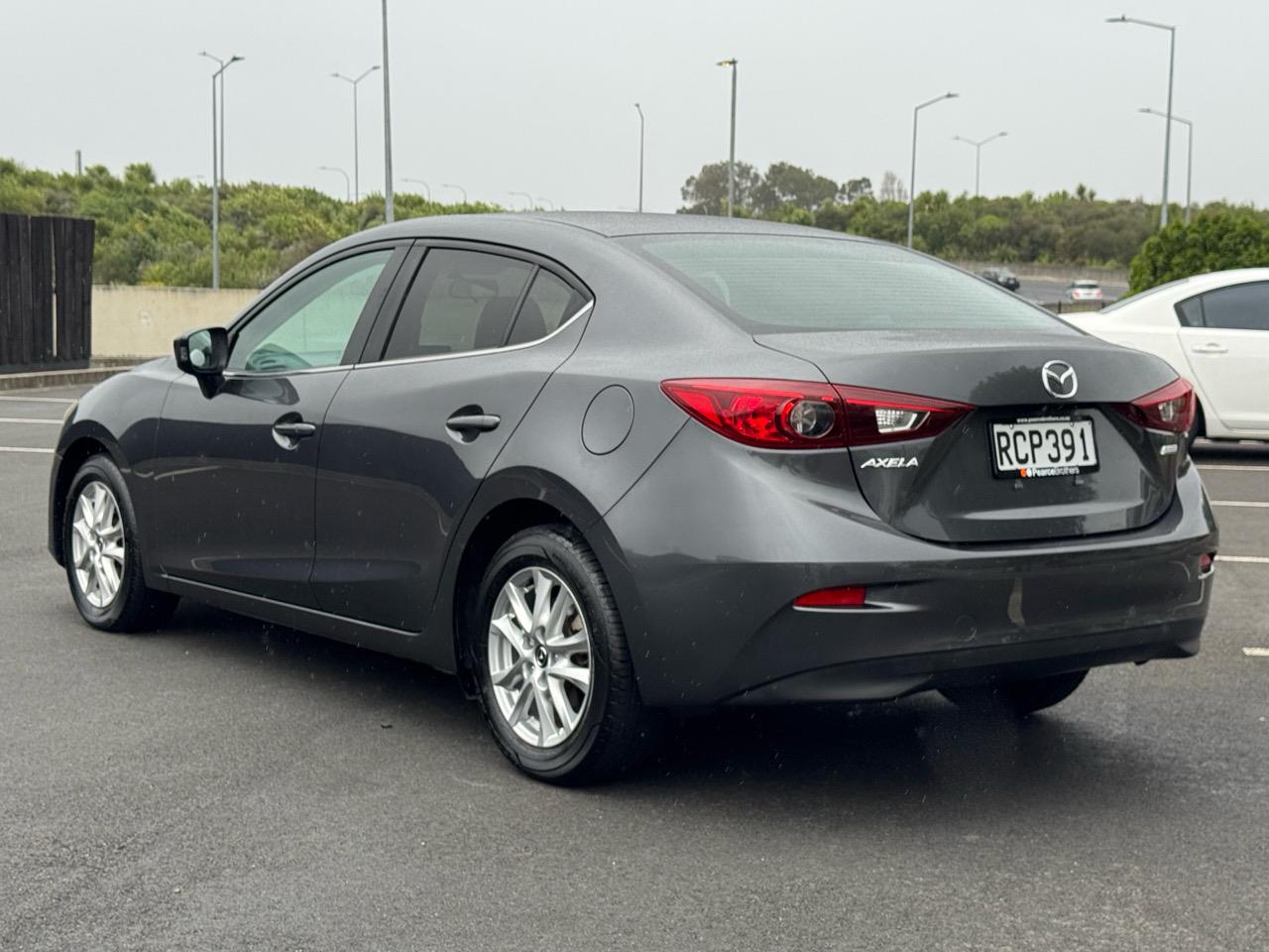 2014 Mazda Axela