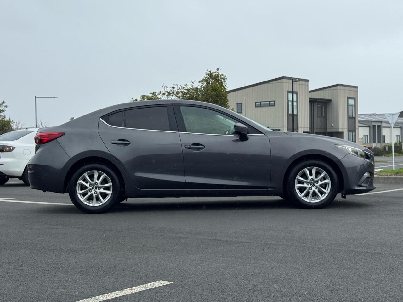 2014 Mazda Axela