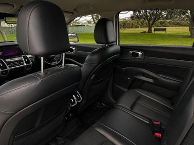 2022 Kia Sorento - Thumbnail