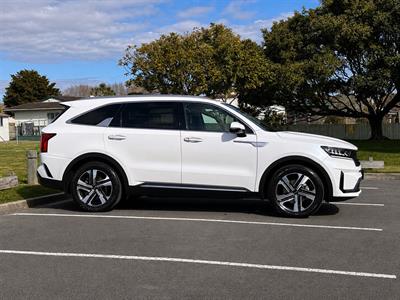 2022 Kia Sorento - Thumbnail