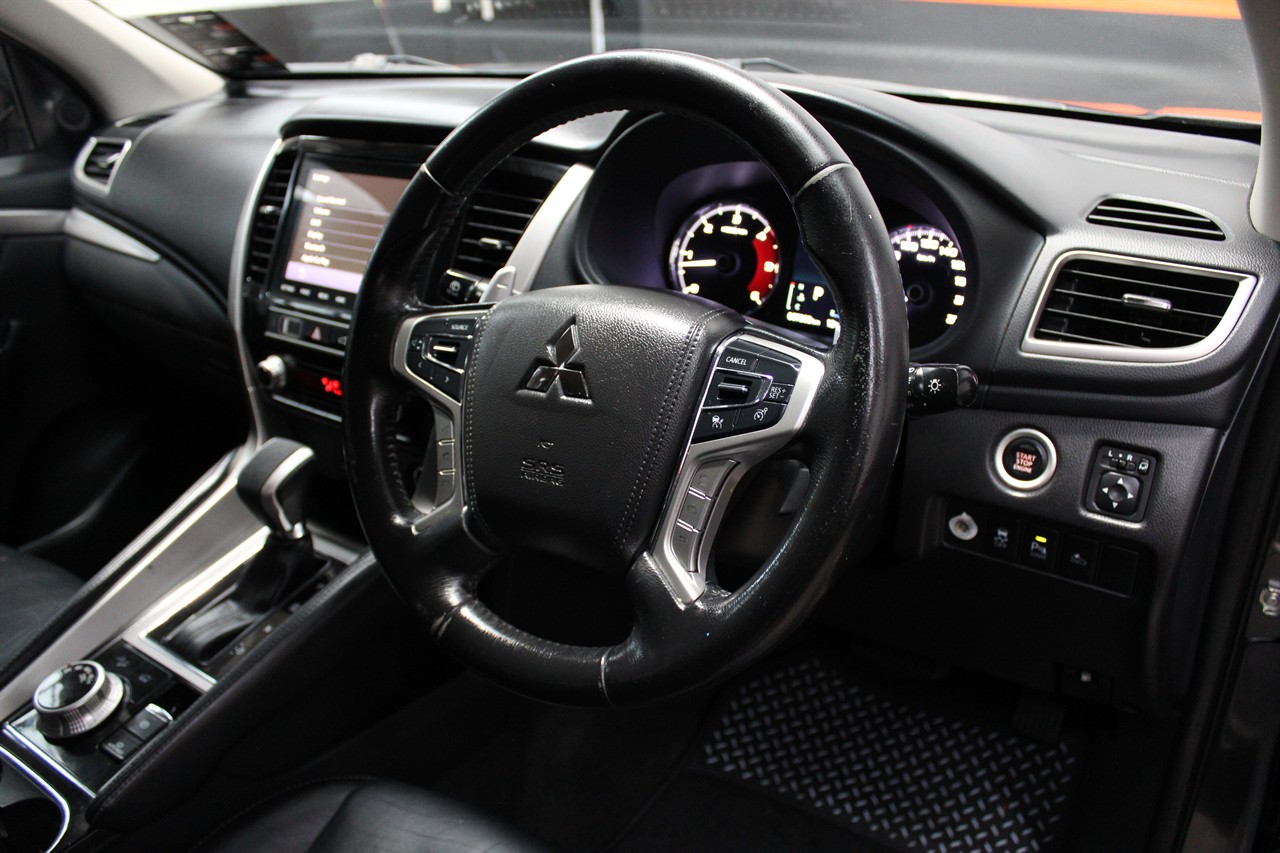 2020 Mitsubishi Pajero
