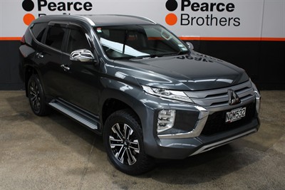 2020 Mitsubishi Pajero - Thumbnail