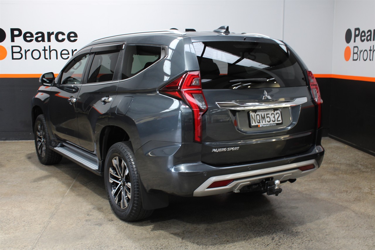 2020 Mitsubishi Pajero