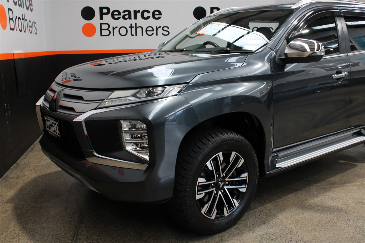 2020 Mitsubishi Pajero
