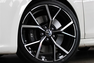 2010 Volkswagen GOLF - Thumbnail