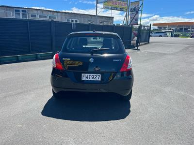 2011 Suzuki Swift - Thumbnail