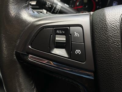 2014 Holden Commodore - Thumbnail