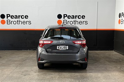2017 Toyota YARIS - Thumbnail