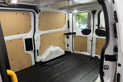 2022 Ford transit - Thumbnail