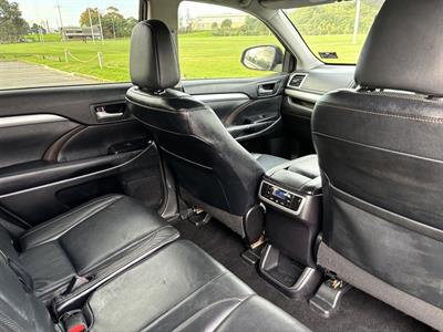 2016 Toyota Highlander - Thumbnail
