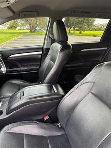 2016 Toyota Highlander - Thumbnail