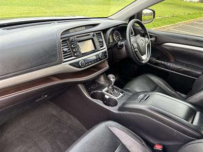 2016 Toyota Highlander - Thumbnail