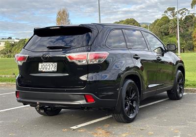 2016 Toyota Highlander - Thumbnail