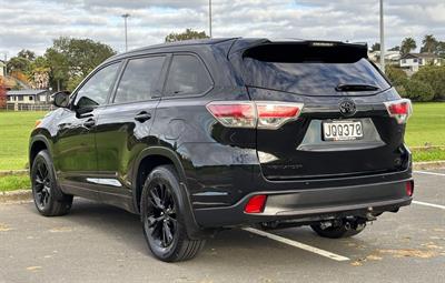 2016 Toyota Highlander - Thumbnail