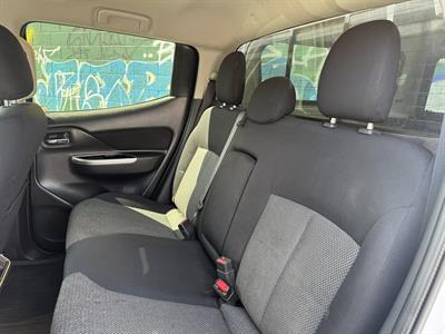 2022 Mitsubishi Triton - Thumbnail