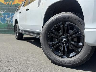 2022 Mitsubishi Triton - Thumbnail