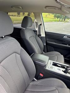 2022 Ssangyong Rexton - Thumbnail