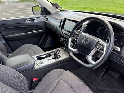 2022 Ssangyong Rexton - Thumbnail