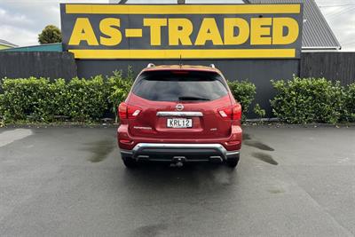 2017 Nissan Pathfinder - Thumbnail