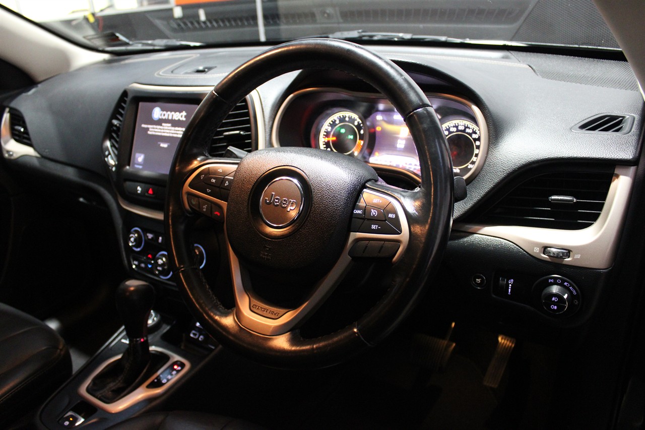 2017 Jeep CHEROKEE