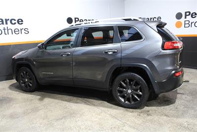 2017 Jeep CHEROKEE - Thumbnail
