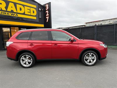 2014 Mitsubishi Outlander - Thumbnail