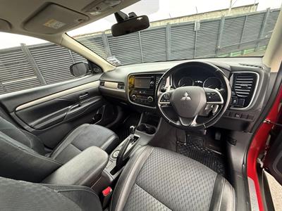 2014 Mitsubishi Outlander - Thumbnail