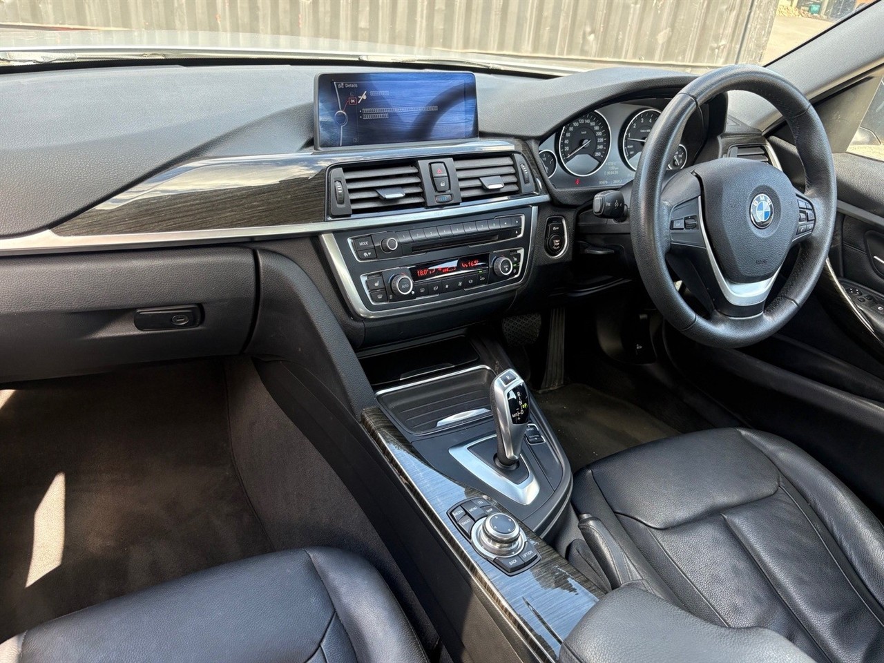 2012 BMW 320I