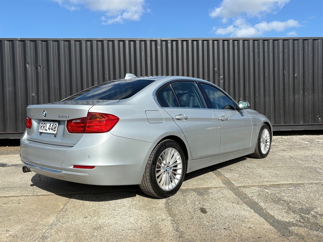 2012 BMW 320I